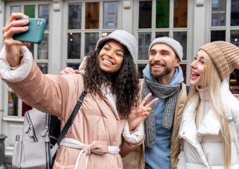 Como fazer amigos morando no exterior: o olhar da Psicologia Intercultural sobre solidão, vínculos e pertencimento