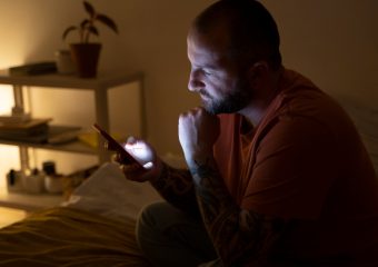 Por que gostamos de torcer, jogar e apostar? O que a psicologia e a neurociência explicam
